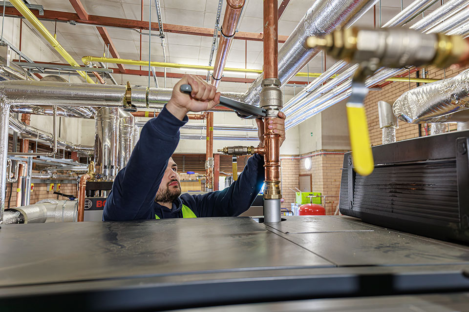 Commercial Gas Work Services | FREE Quote & 24/7 Support